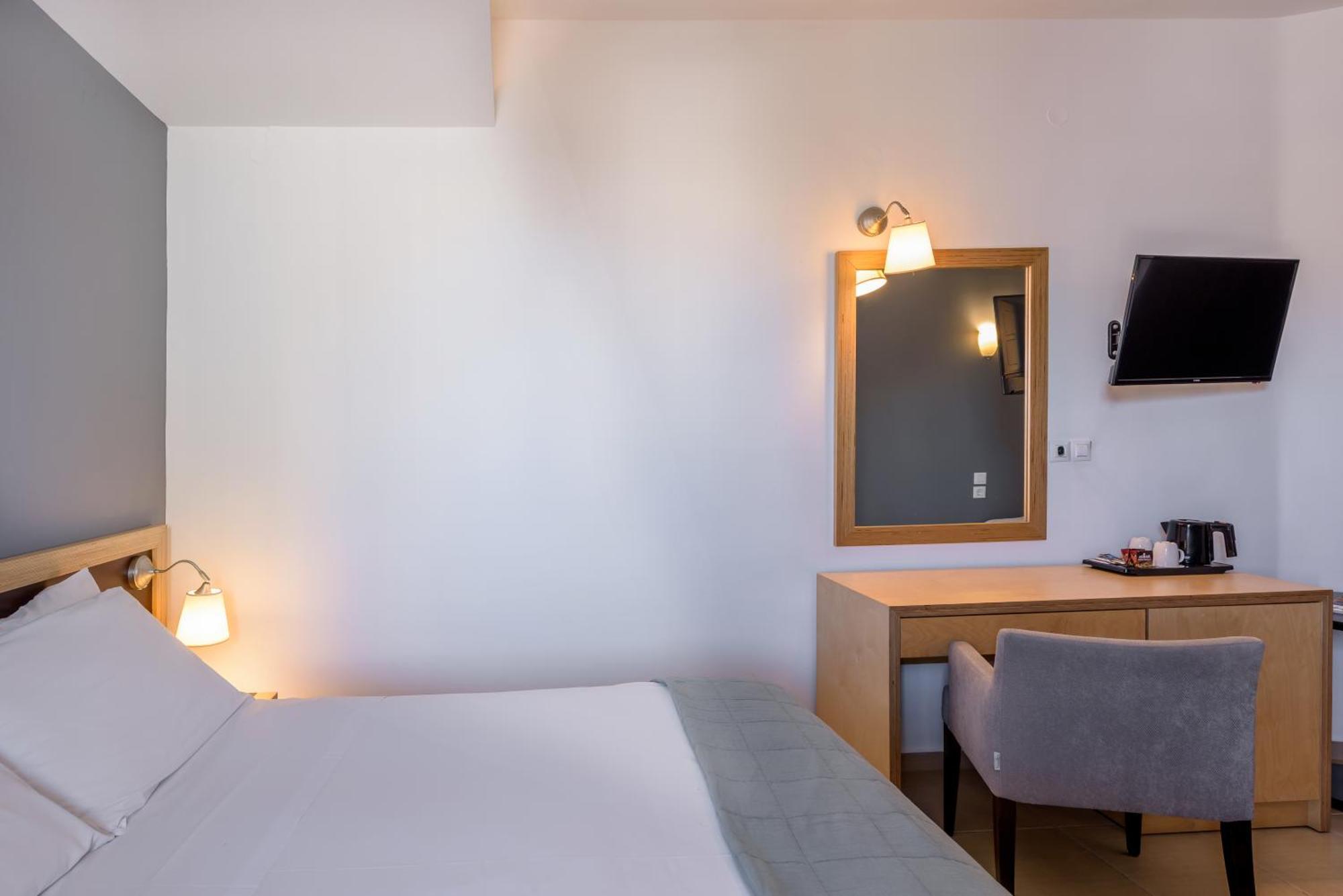 Iraklion Hotel מראה חיצוני תמונה